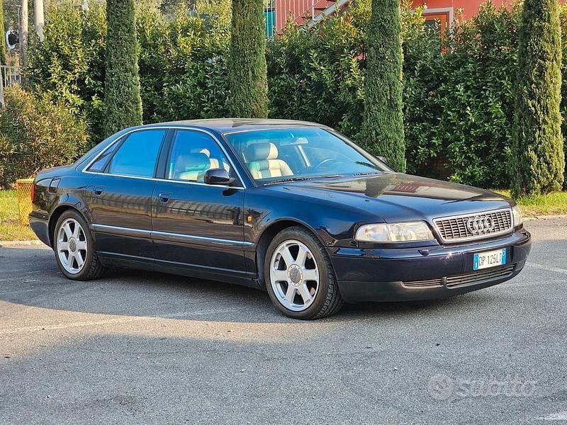 Usata Audi A8 340 CV (250 kW) 1998 Blu Berlina