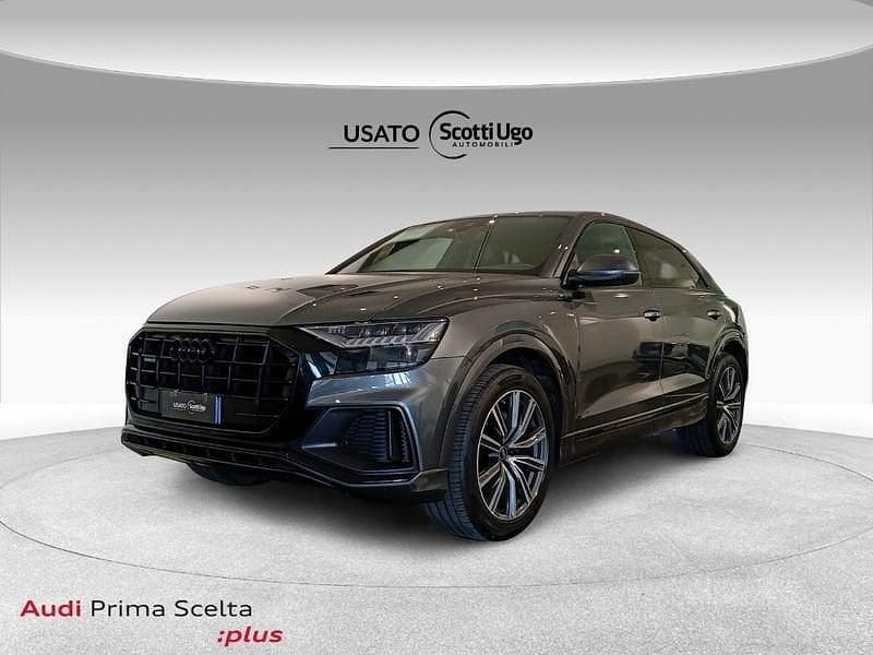 Usata Audi Q8 Sport 231 CV (169 kW) 2021 Grigio daytona perla SUV