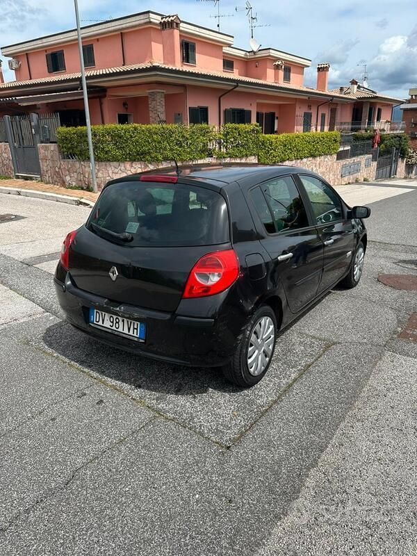 Usata Renault Clio II 75 CV (55 kW) 2009 Nero Utilitaria