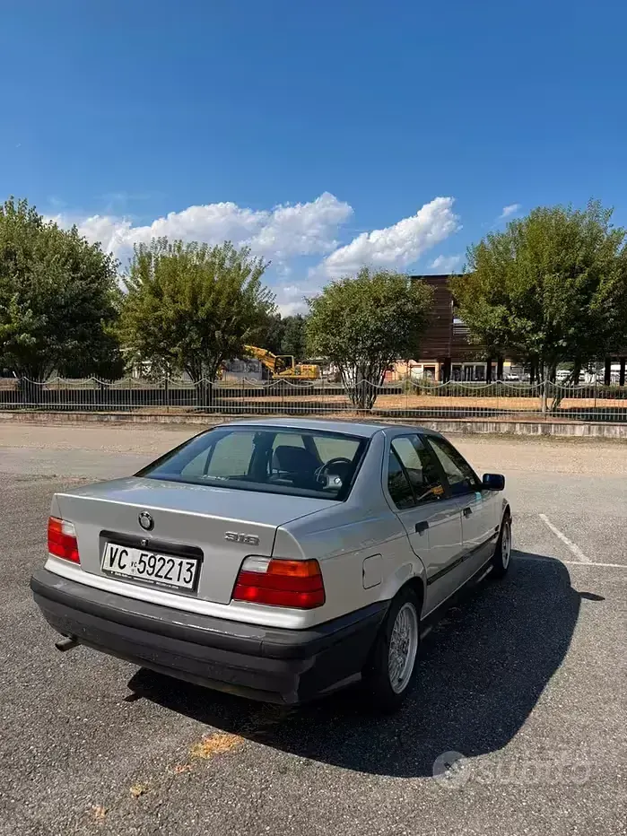 Usata BMW 318 113 CV (83 kW) 1991 Grigio Berlina