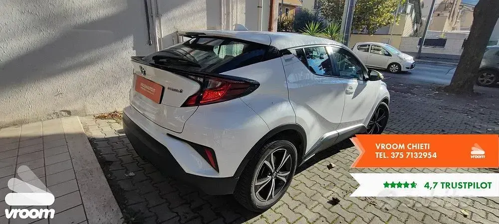 Begagnad Toyota C-HR Lounge 98 HK (72 kW) 2022 SUV