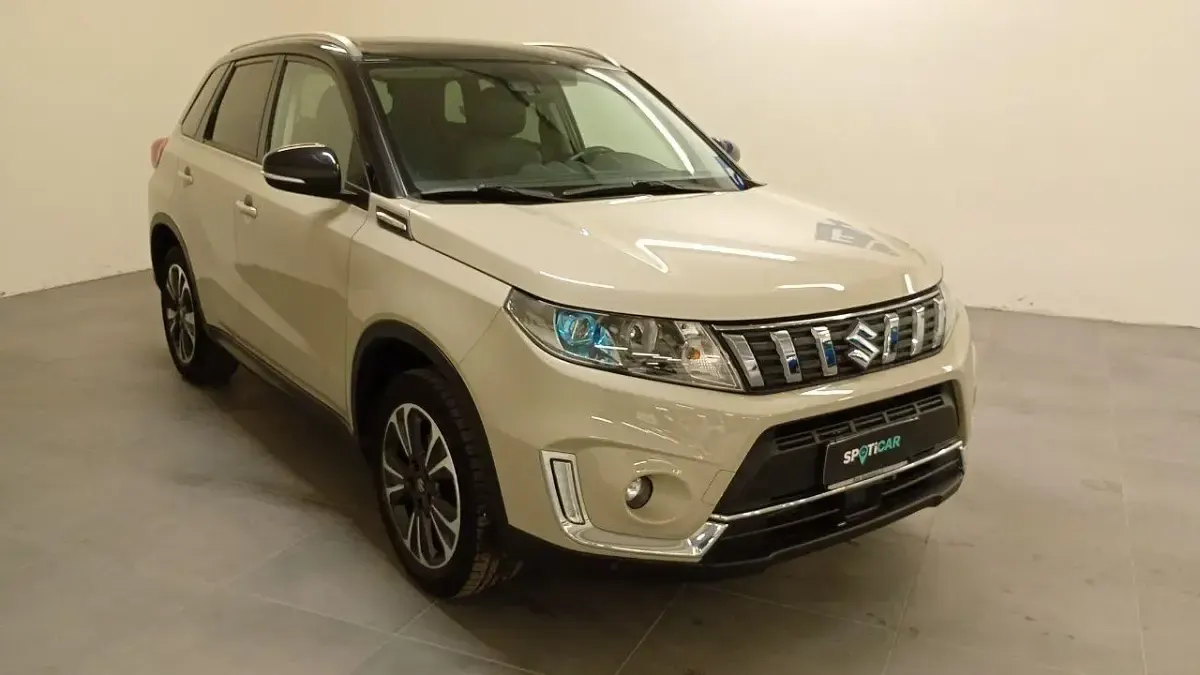Usata Suzuki Vitara 140 CV (102 kW) 2018 Beige SUV