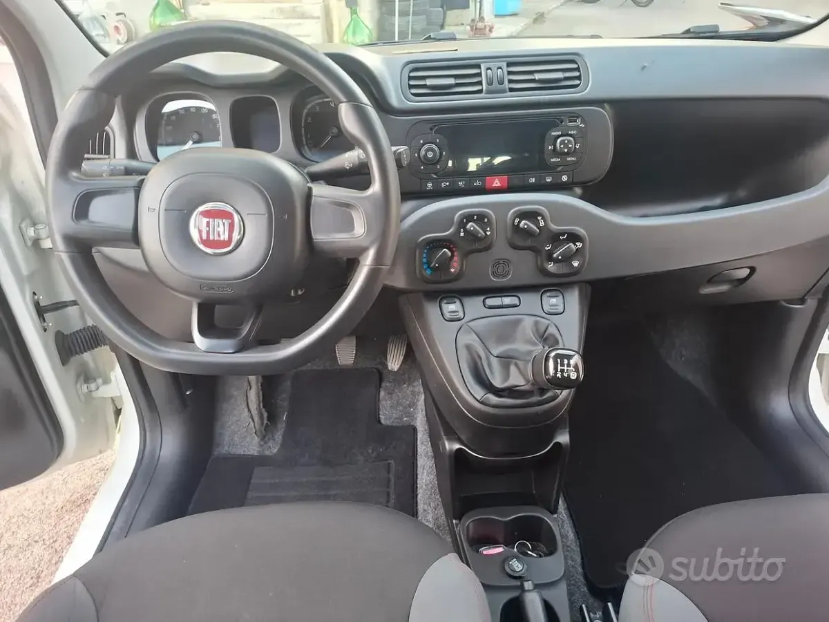 Usata Fiat Panda Easy 69 CV (50 kW) 2019 Bianco Utilitaria