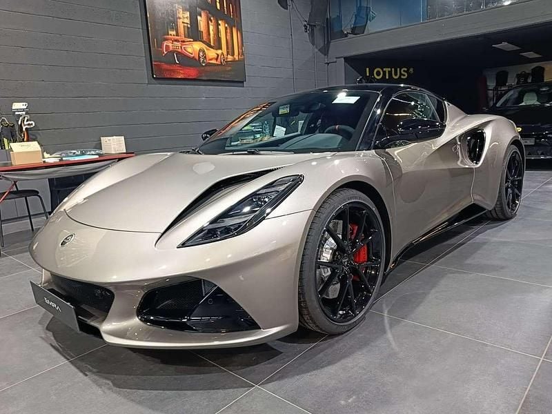 Nuova Lotus Emira 407 CV (299 kW) 2025 Nimbus grey Coupé
