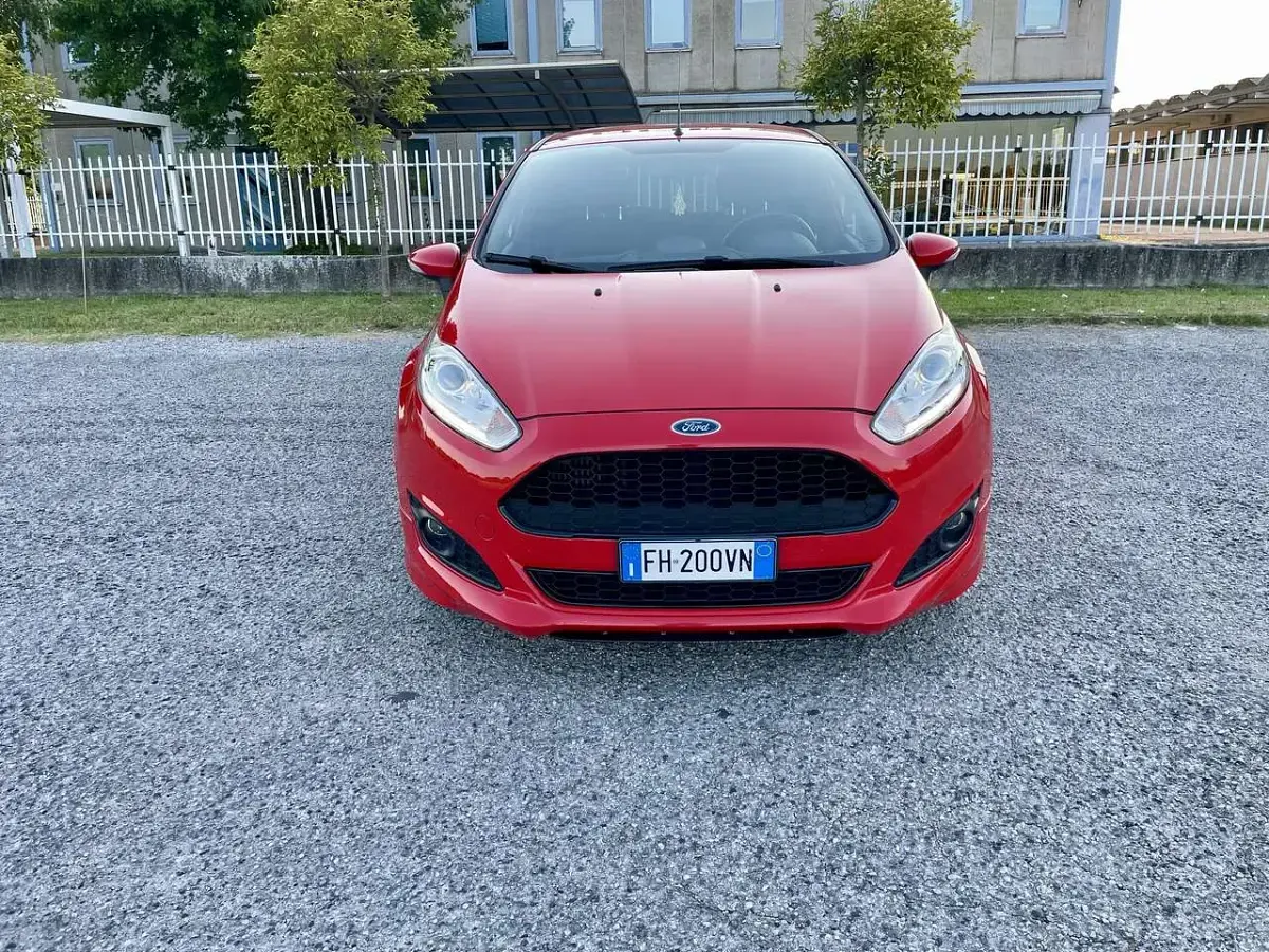 Usata Ford Fiesta ST-Line 75 CV (55 kW) 2017 Other Utilitaria