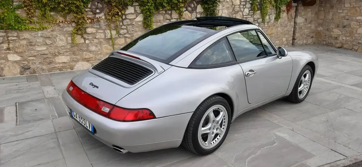 Usata Porsche 993 286 CV (210 kW) 1996 Argento Coupé