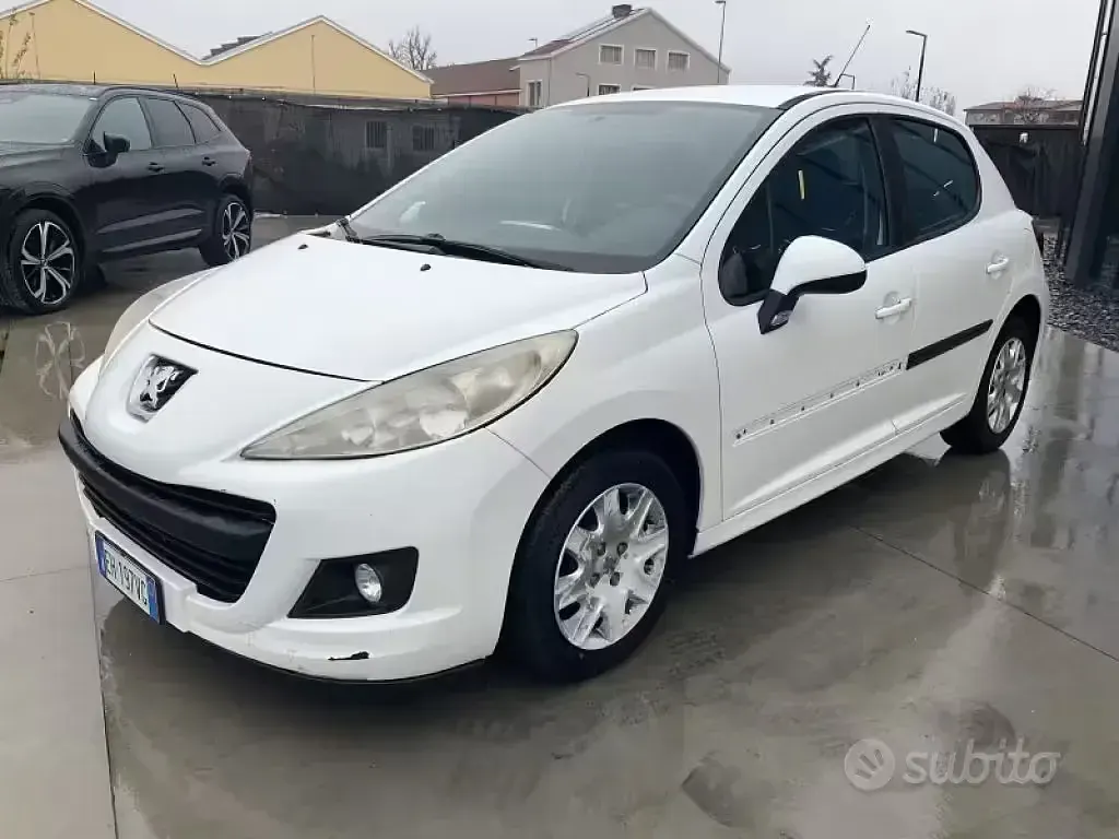 Usata Peugeot 207 Access 68 CV (50 kW) 2011 Bianco Berlina
