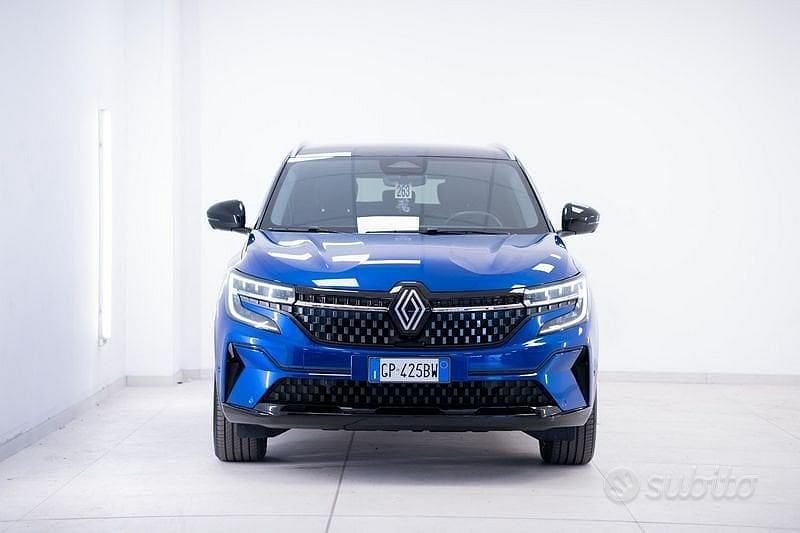 Usata Renault Austral Iconic 199 CV (146 kW) 2023 Blu SUV