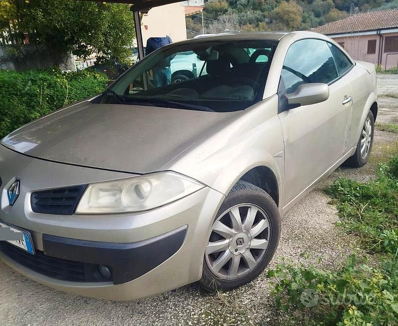 Usata Renault Mégane Cabriolet Luxe 131 CV (96 kW) 2006 Marrone Cabrio