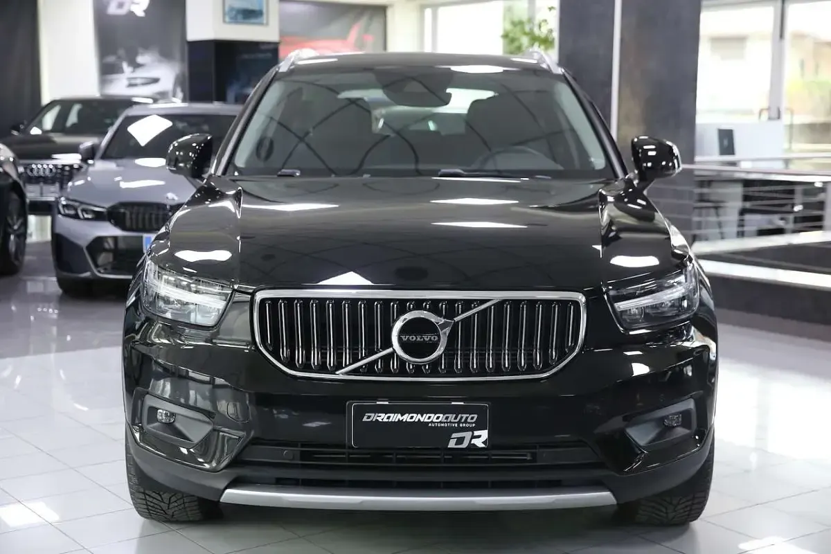 Usata Volvo XC40 Inscription 129 CV (94 kW) 2022 Nero SUV