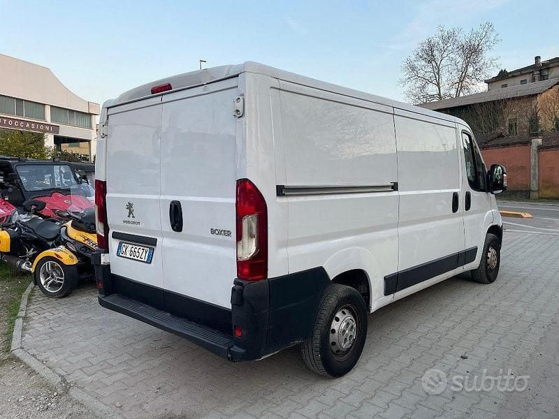 Usata Peugeot Boxer S 120 CV (88 kW) 2022 Bianco pastello Furgone