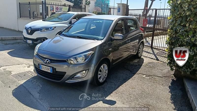 Usata Hyundai i20 84 CV (61 kW) 2013 Grigio Utilitaria