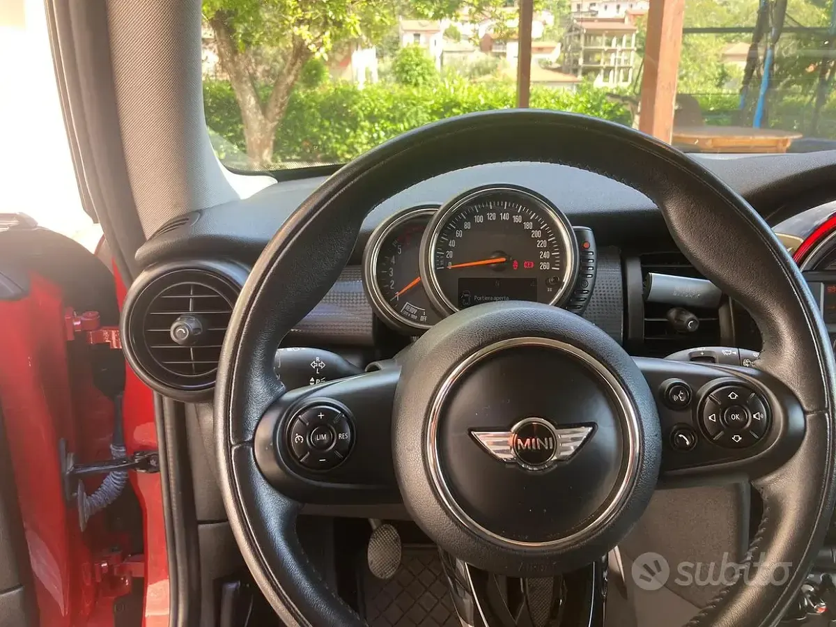Usata Mini Cooper 116 CV (85 kW) 2016 Utilitaria