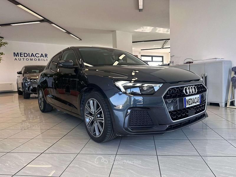 Usata Audi A1 Sportback Ambiente 95 CV (69 kW) 2023 Grigio Utilitaria