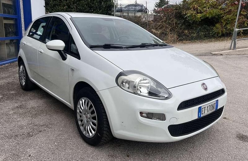 Usata Fiat Punto Street 69 CV (50 kW) 2014 Berlina