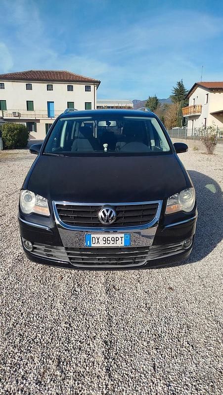 Usata VW Touran 105 CV (77 kW) 2008 Nero Monovolume