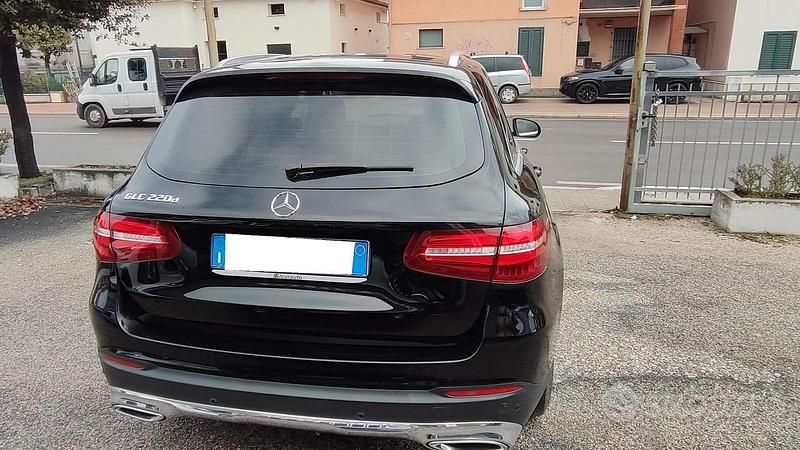 Usata Mercedes GLC220 Exclusive 170 CV (125 kW) 2015 Nero metallizzato SUV