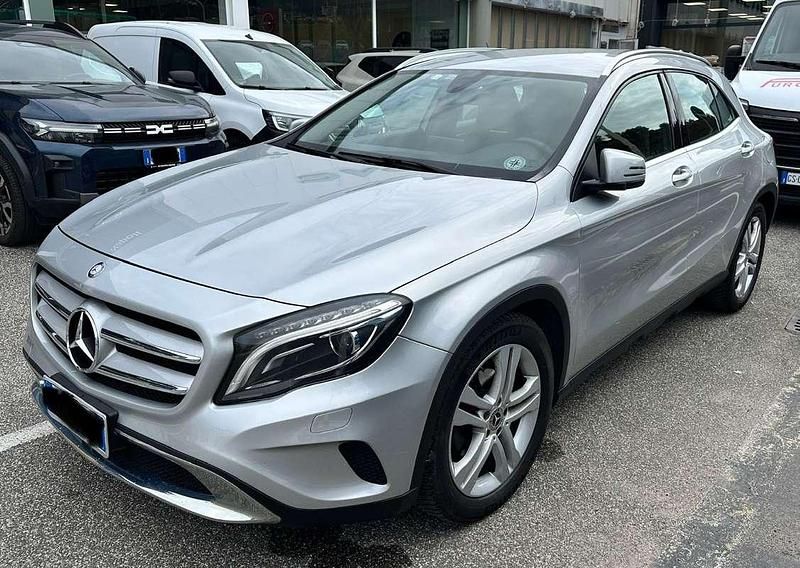 Usata 2016 Mercedes GLA200 SUV | 15.000 € (Super prezzo) - Immagine 1/4