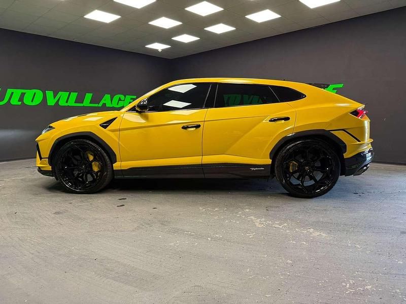 Usata Lamborghini Urus 650 CV (478 kW) 2023 Giallo SUV