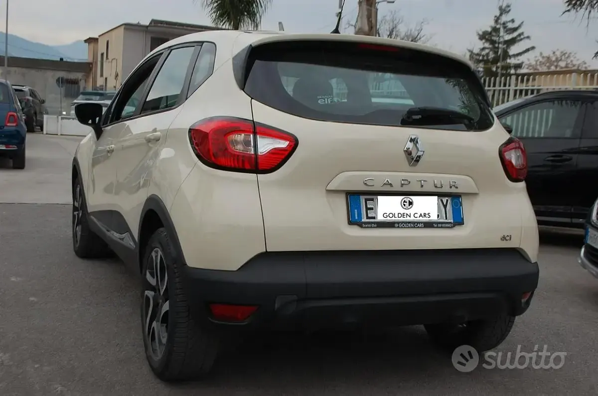Usata Renault Captur 90 CV (66 kW) 2014 Beige SUV