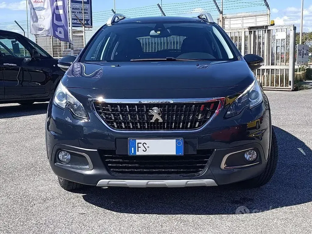 Usata Peugeot 2008 120 CV (88 kW) 2018 Grigio SUV