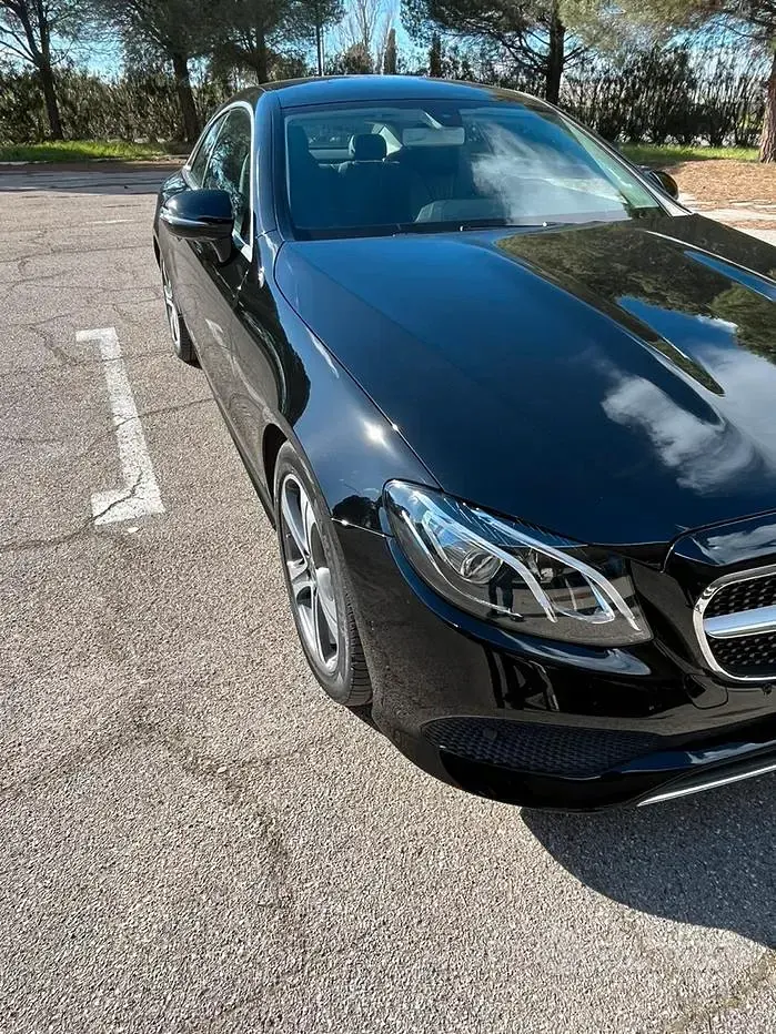 Usata Mercedes E220 194 CV (142 kW) 2018 Nero Coupé