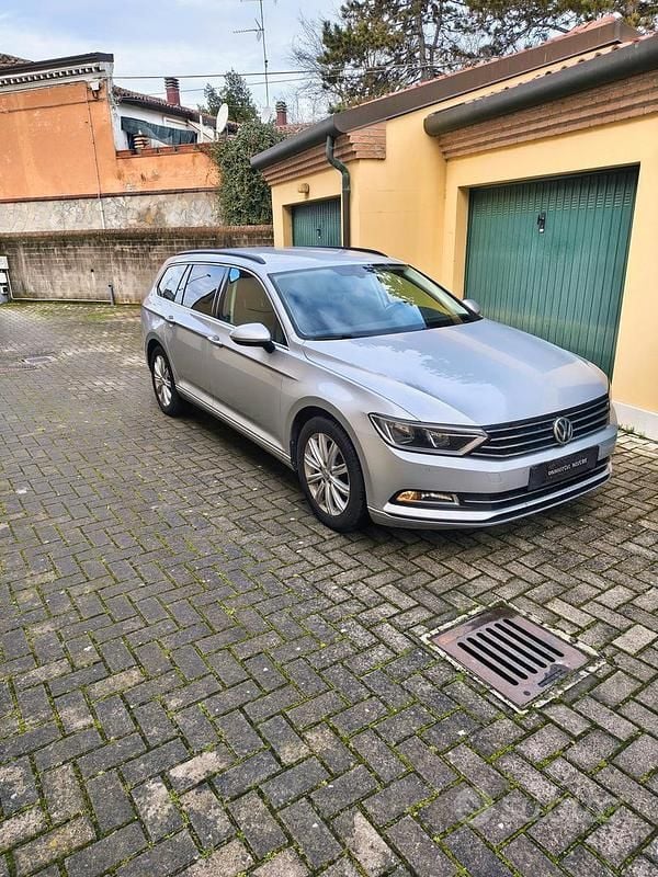 Usata VW Passat 150 CV (110 kW) 2017 Grigio Station wagon
