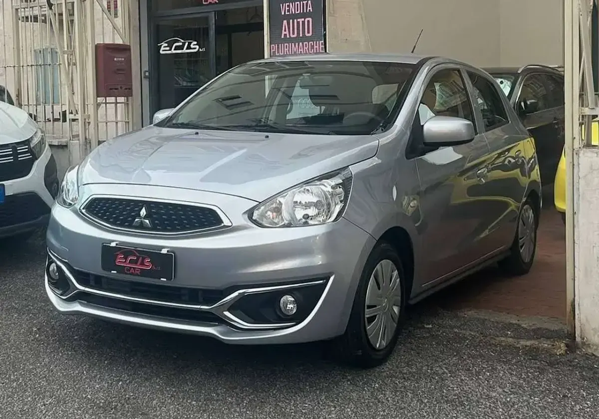 Usata Mitsubishi Space Star 71 CV (52 kW) 2021 Argento Utilitaria