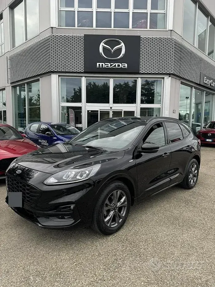 Usata Ford Kuga ST-Line 120 CV (88 kW) 2021 Nero SUV