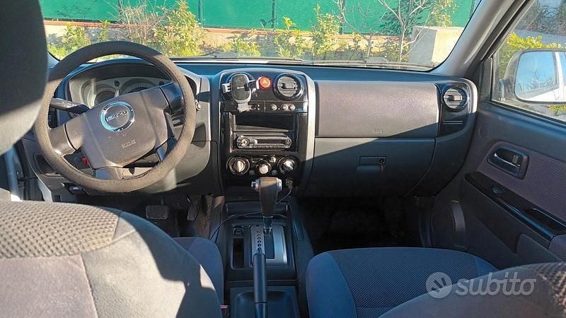 Usata Isuzu D-Max 163 CV (119 kW) 2010 Bianco Cabrio