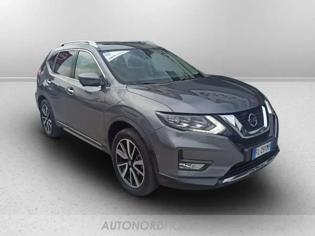 Usata Nissan X-Trail Tekna 131 CV (96 kW) 2018 Grigio SUV