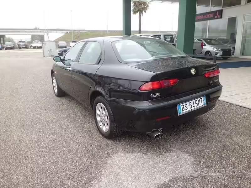 Usata Alfa Romeo 156 140 CV (102 kW) 2001 Nero Berlina
