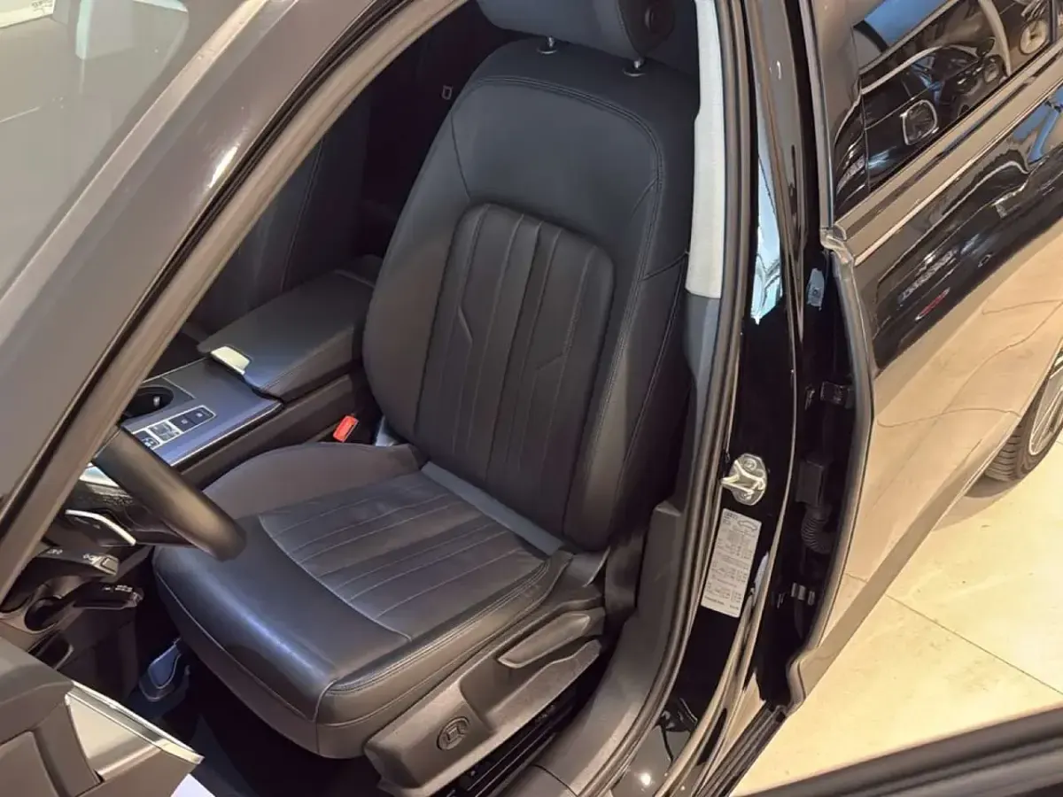 Usata Audi A6 204 CV (150 kW) 2021 Nero Station wagon