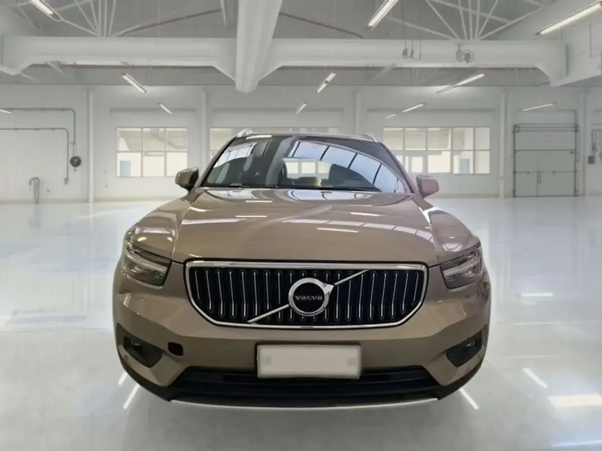 Usata Volvo XC40 Inscription 150 CV (110 kW) 2020 Grigio SUV