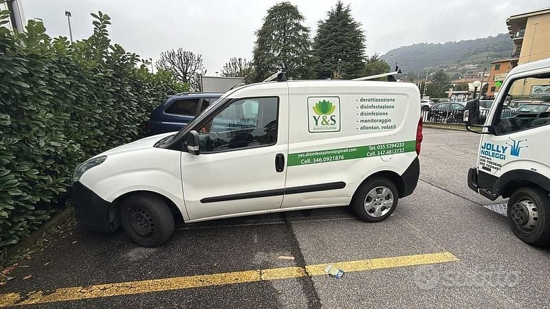 Usata Opel Combo 95 CV (69 kW) 2017 Monovolume