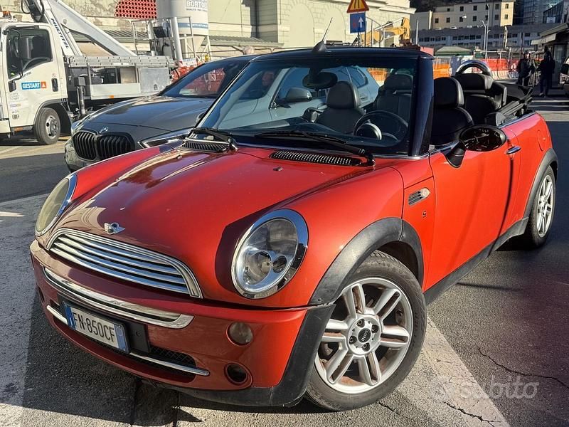 Usata Mini Cooper Cabriolet 115 CV (84 kW) 2004 Arancione Cabrio