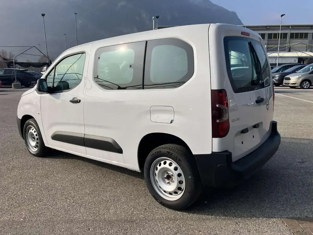 Nuova Fiat Doblò 102 CV (75 kW) 2025 Other Monovolume