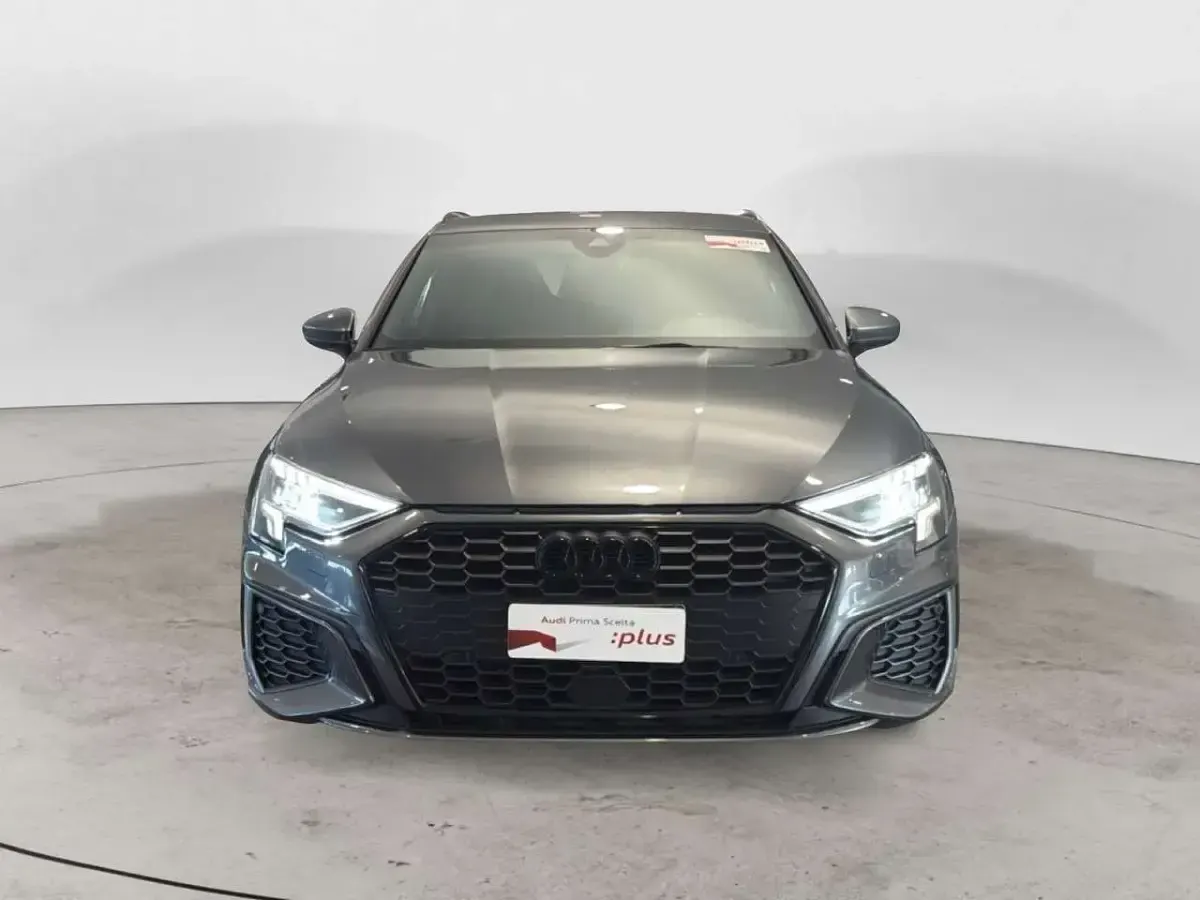Usata Audi A3 S-Line 116 CV (85 kW) 2022 Grigio Berlina