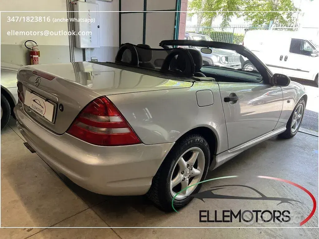 Usata Mercedes SLK230 AMG 230 CV (169 kW) 1998 Argento Cabrio