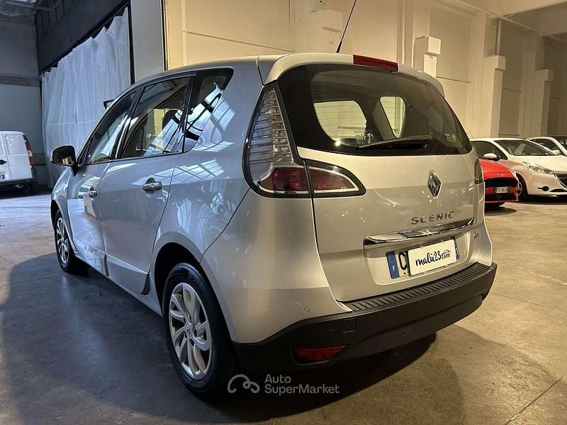 Usata Renault Scénic III Dynamique 106 CV (77 kW) 2013 Argento Monovolume