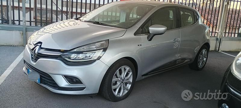 Usata Renault Clio IV Life 90 CV (66 kW) 2019 Grigio Berlina