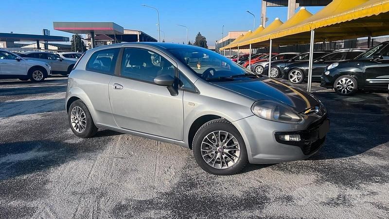 Usata Fiat Punto Evo 75 CV (55 kW) 2011 Grigio Utilitaria