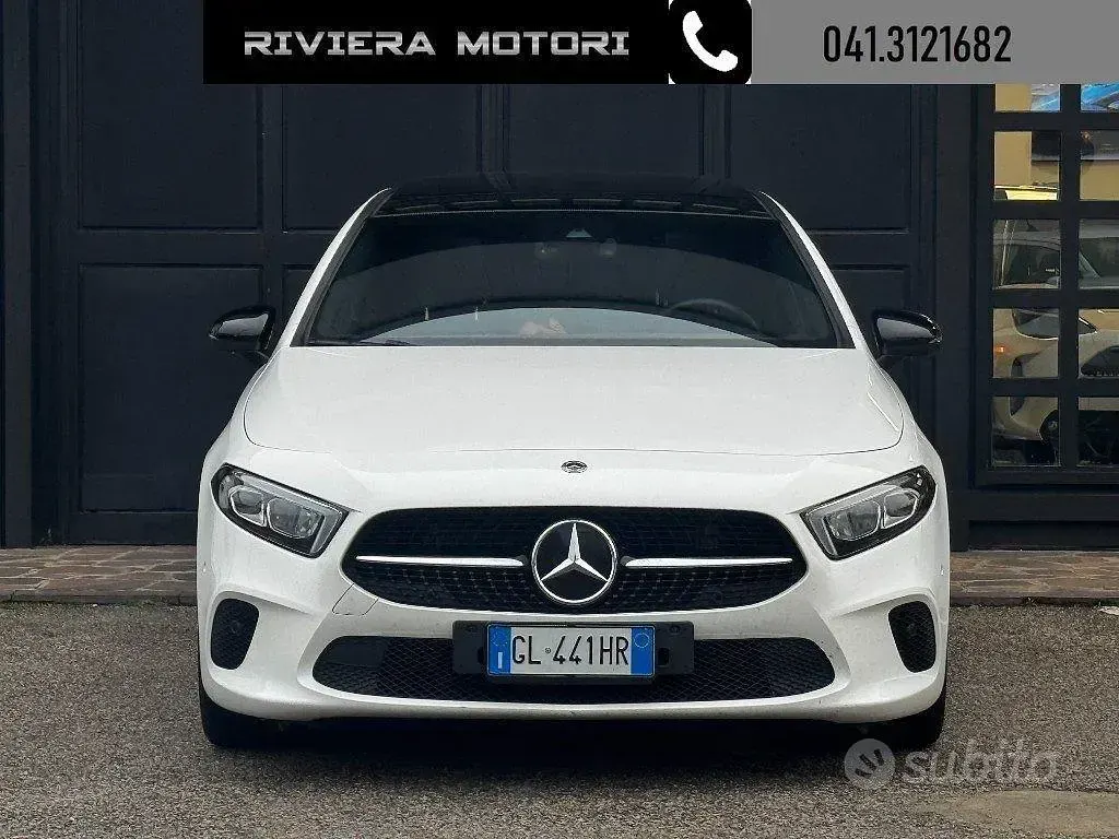 Usata Mercedes A200 Night 150 CV (110 kW) 2023 Bianco Berlina