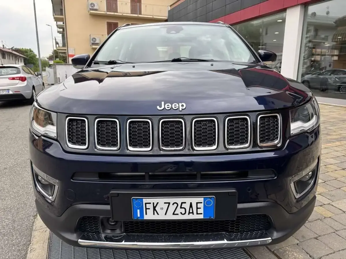 Usata Jeep Compass Limited 140 CV (102 kW) 2017 Blu/azzurro SUV