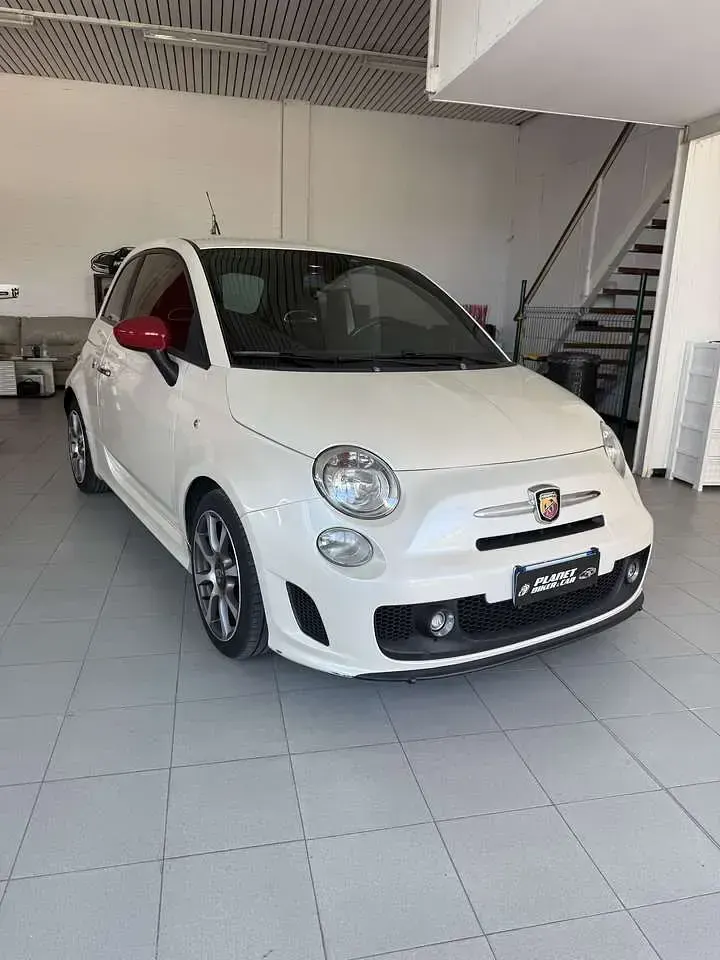 Usata Abarth 500 135 CV (99 kW) 2010 Bianco Utilitaria