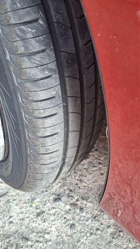 Usata Peugeot 107 Active 68 CV (50 kW) 2010 Arancione Utilitaria