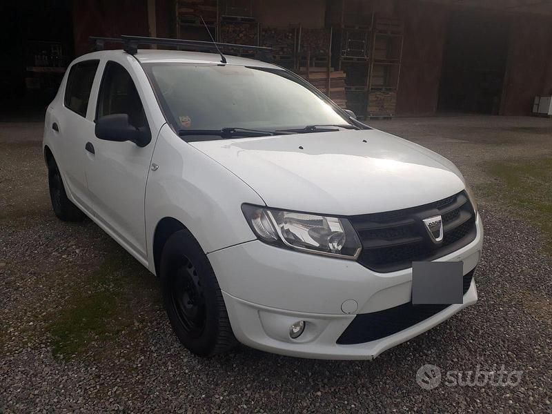Usata Dacia Sandero 75 CV (55 kW) 2013 Bianco Berlina
