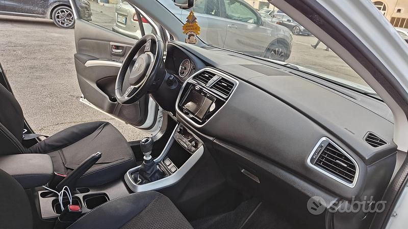 Usata Suzuki SX4 S-Cross 120 CV (88 kW) 2019 Bianco SUV