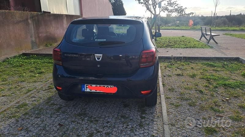 Usata Dacia Sandero 90 CV (66 kW) 2017 Blu Berlina