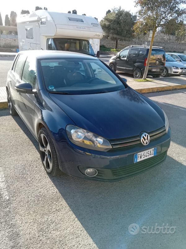 Usata VW Golf VI 102 CV (75 kW) 2011 Blu Utilitaria